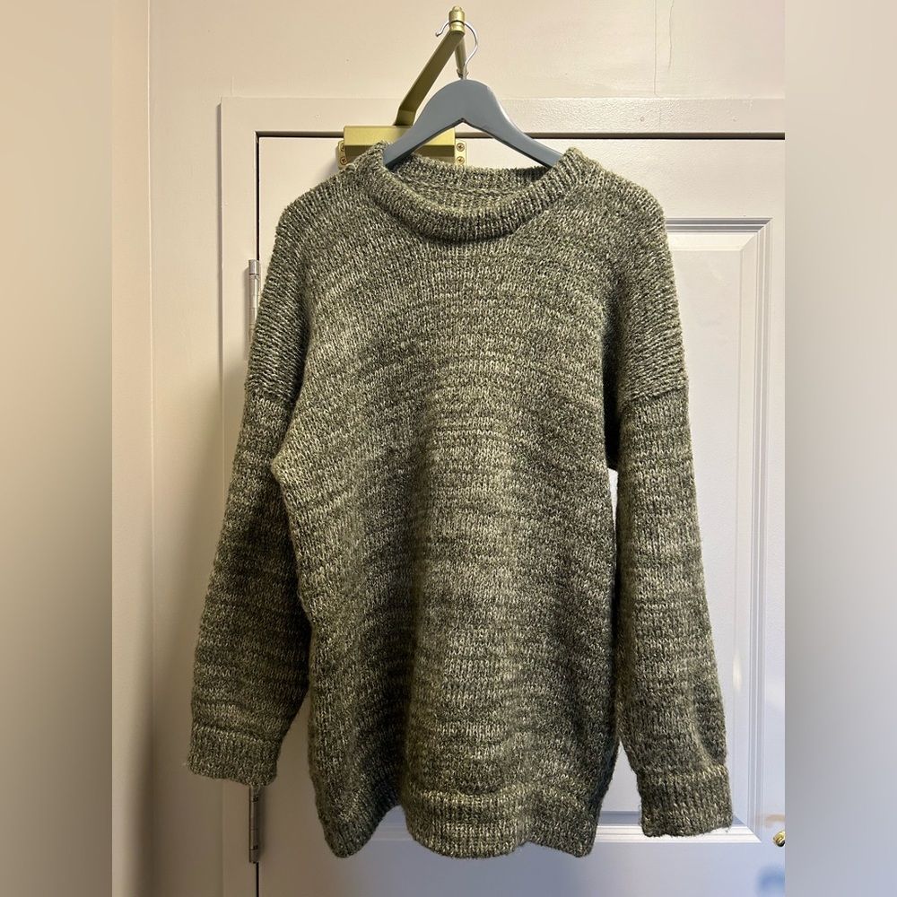 Oversized green Hand knit Wool Sweater - Picture 1 of 4